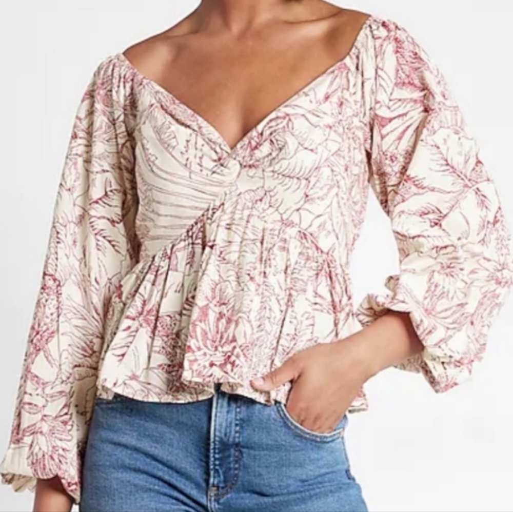 Express Sweetheart Neckline Long Sleeve Twist Front Peplum Blouse